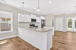 706 S Pollock St, Selma, NC 27576 - Photo 8