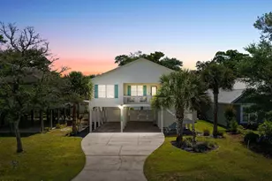 110 NE 17th St, Oak Island, NC 28465 - Photo 4