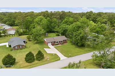 703 Oxford Drive, Morehead City, NC 28557 - Photo 22