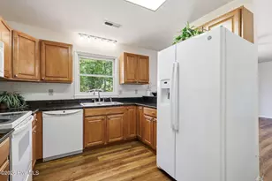 703 Oxford Dr, Morehead City, NC 28557 - Photo 8