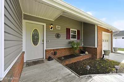 225 Spruce Court, Jacksonville, NC 28546 - Photo 6