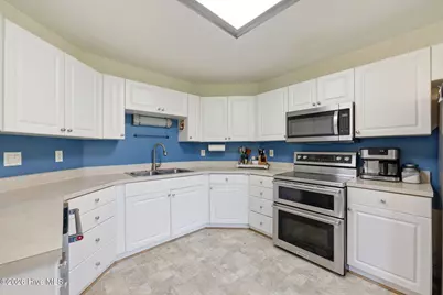 413 Lafitte Way, New Bern, NC 28560 - Photo 10