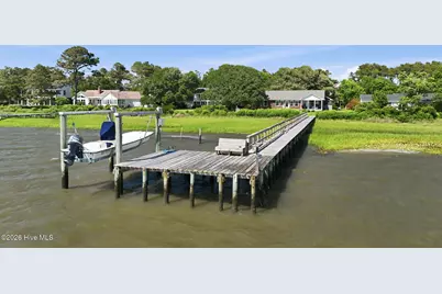 221 Rudolph Drive, Beaufort, NC 28516 - Photo 2