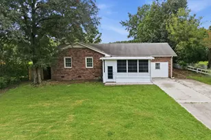 246 Ernest Gurganus Rd, Jacksonville, NC 28540 - Photo 2
