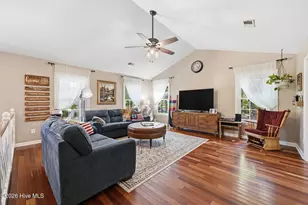 103 Courtland Dr, Jacksonville, NC 28546 - Photo 10