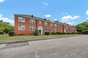 2940 Oleander Dr, Wilmington, NC 28403 - Photo 2