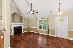 3613 Delesa Ct, New Bern, NC 28560 - Photo 4