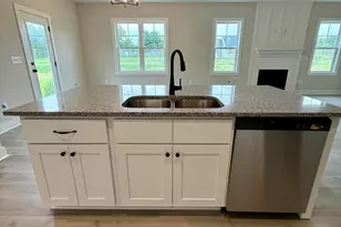 400 Mossy Cup Ln, Aberdeen, NC 28315 - Photo 6