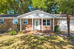1646 Waterway Dr SW, Ocean Isle Beach, NC 28469 - Photo 2