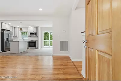 601 Bethesda Avenue, Aberdeen, NC 28315 - Photo 8