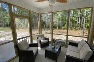 1020 Beaufort Rd, Southport, NC 28461 - Photo 10