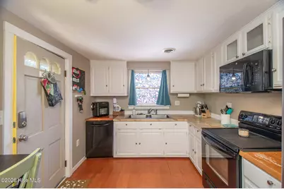 2313 Avery Street, Morehead City, NC 28557 - Photo 10