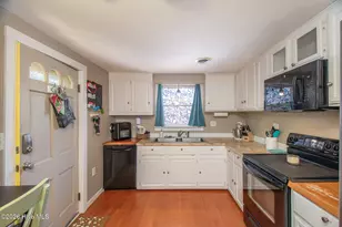 2313 Avery St, Morehead City, NC 28557 - Photo 10