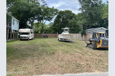 107 NE 35th Street, Oak Island, NC 28465 - Photo 26