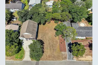 107 NE 35th Street, Oak Island, NC 28465 - Photo 6