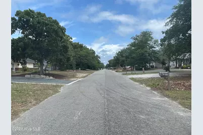 107 NE 35th Street, Oak Island, NC 28465 - Photo 6