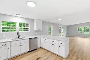 101 Hayduke Ln, Rocky Point, NC 28457 - Photo 12
