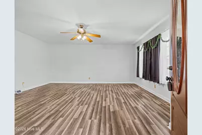 114 Country Club Road, Jacksonville, NC 28546 - Photo 8