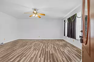 114 Country Club Rd, Jacksonville, NC 28546 - Photo 8