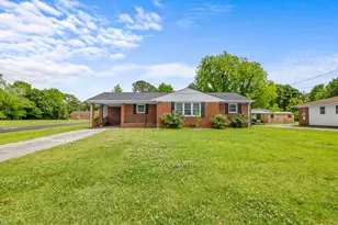 114 Country Club Rd, Jacksonville, NC 28546 - Photo 1