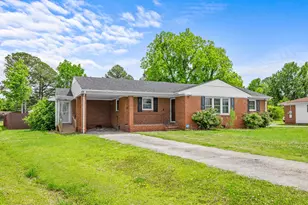114 Country Club Rd, Jacksonville, NC 28546 - Photo 4