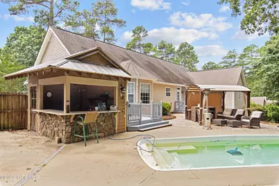 255 W Hedgelawn Way, Southern Pines, NC 28387 - Photo 32