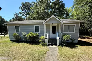 104 James St, Aberdeen, NC 28315 - Photo 1