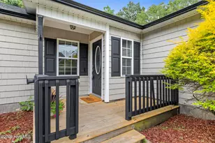 137 Briar Hollow Dr, Jacksonville, NC 28540 - Photo 4