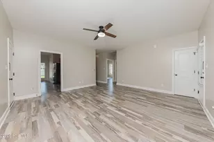 206 Low Country Ln, Swansboro, NC 28584 - Photo 4