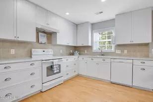 506 Compass Ct, Sneads Ferry, NC 28460 - Photo 16
