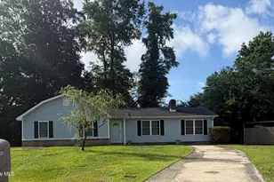 714 Conifer Cir, Jacksonville, NC 28540 - Photo 1