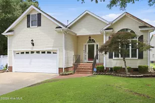 101 White Oak Dr, Greenville, NC 27858 - Photo 2