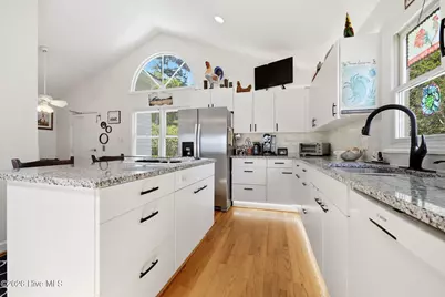 308 Sunnyside Drive, Washington, NC 27889 - Photo 10