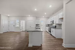 253 Lake Tyler Dr, New Bern, NC 28560 - Photo 14