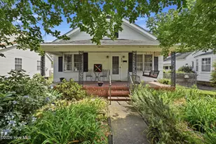 806 Maple St, Elizabeth City, NC 27909 - Photo 1