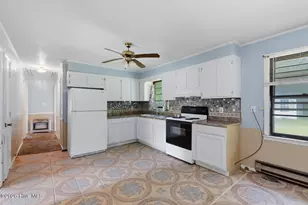746 Kinston Hwy, Richlands, NC 28574 - Photo 8