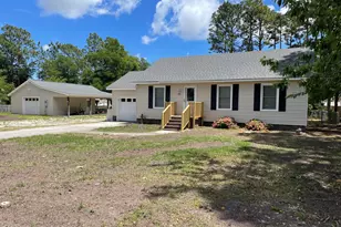 1136 Longleaf Rd, Southport, NC 28461 - Photo 1