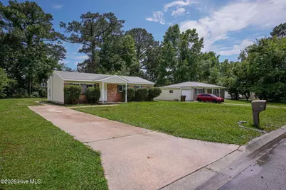 105 Ramsey Drive, Jacksonville, NC 28540 - Photo 2