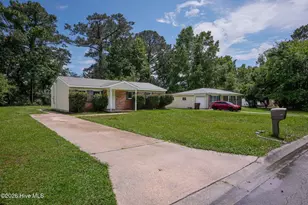 105 Ramsey Dr, Jacksonville, NC 28540 - Photo 2