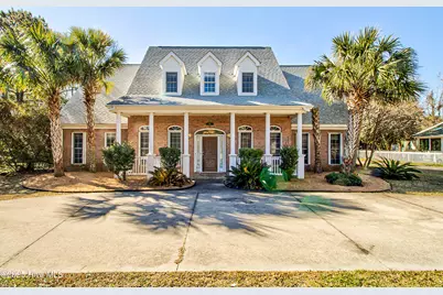 613 Clarendon Avenue, Carolina Beach, NC 28428 - Photo 1