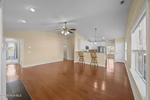 201 Quincy Ct, New Bern, NC 28560 - Photo 14