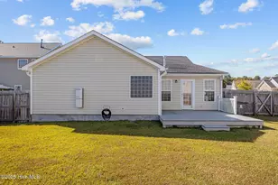 201 Quincy Ct, New Bern, NC 28560 - Photo 36