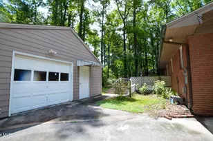 705 N Edgewood Cir, Whiteville, NC 28472 - Photo 10