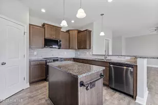409 Willow Pond Dr, La Grange, NC 28551 - Photo 10