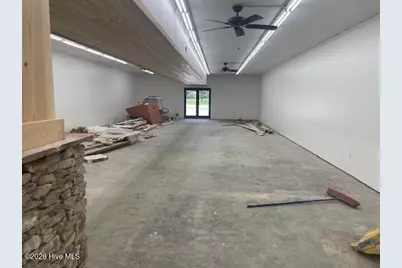 907 E Broad Street, Elizabethtown, NC 28337 - Photo 6
