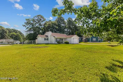 408 Bluegrass Circle, Jacksonville, NC 28546 - Photo 2