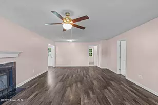 408 Bluegrass Cir, Jacksonville, NC 28546 - Photo 6