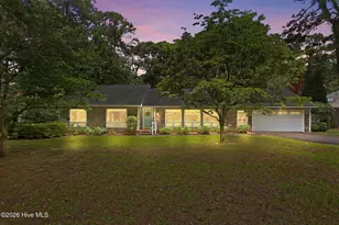 114 E Fairway Dr, Washington, NC 27889 - Photo 2