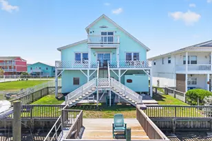124 Starfish Dr, Holden Beach, NC 28462 - Photo 2