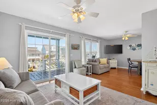 124 Starfish Dr, Holden Beach, NC 28462 - Photo 4